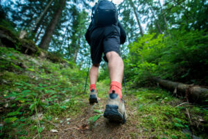 Trekking trail running montagna durante una vacanza sportiva – sport-promo.it